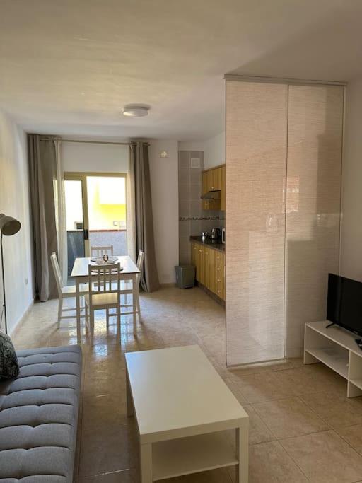 Bonito Estudio En San Isidro Bien Situado Exterior foto